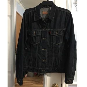Dark wash Levi’s jean jacket